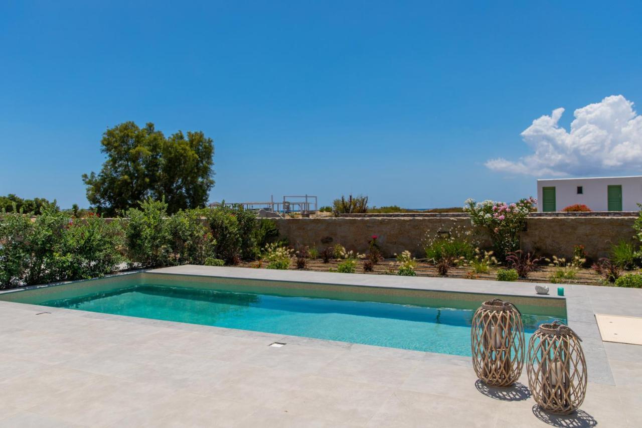 Salinus Beachfront Private Pool Villas Plaka  Exterior photo