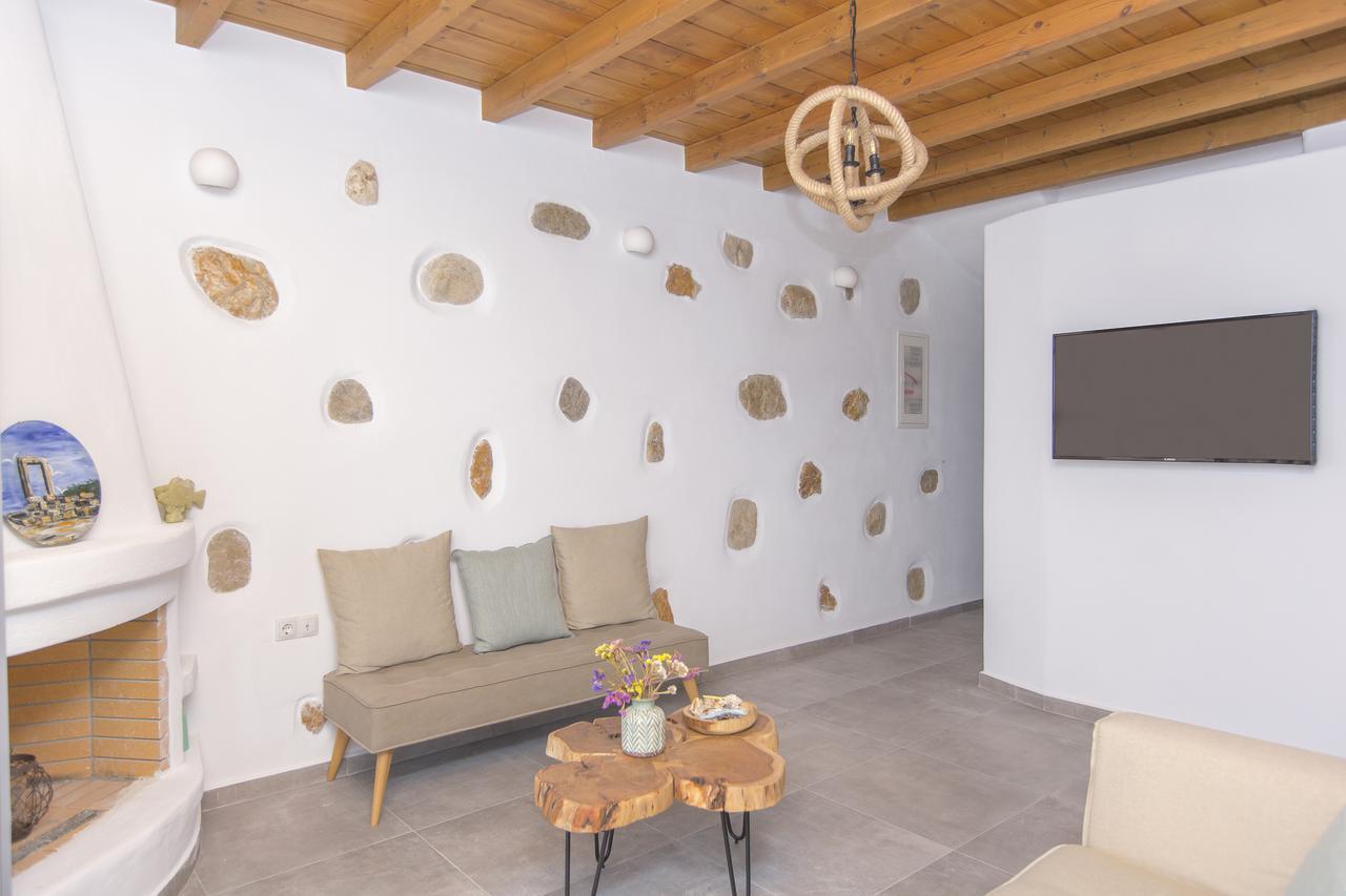 Salinus Beachfront Private Pool Villas Plaka  Exterior photo