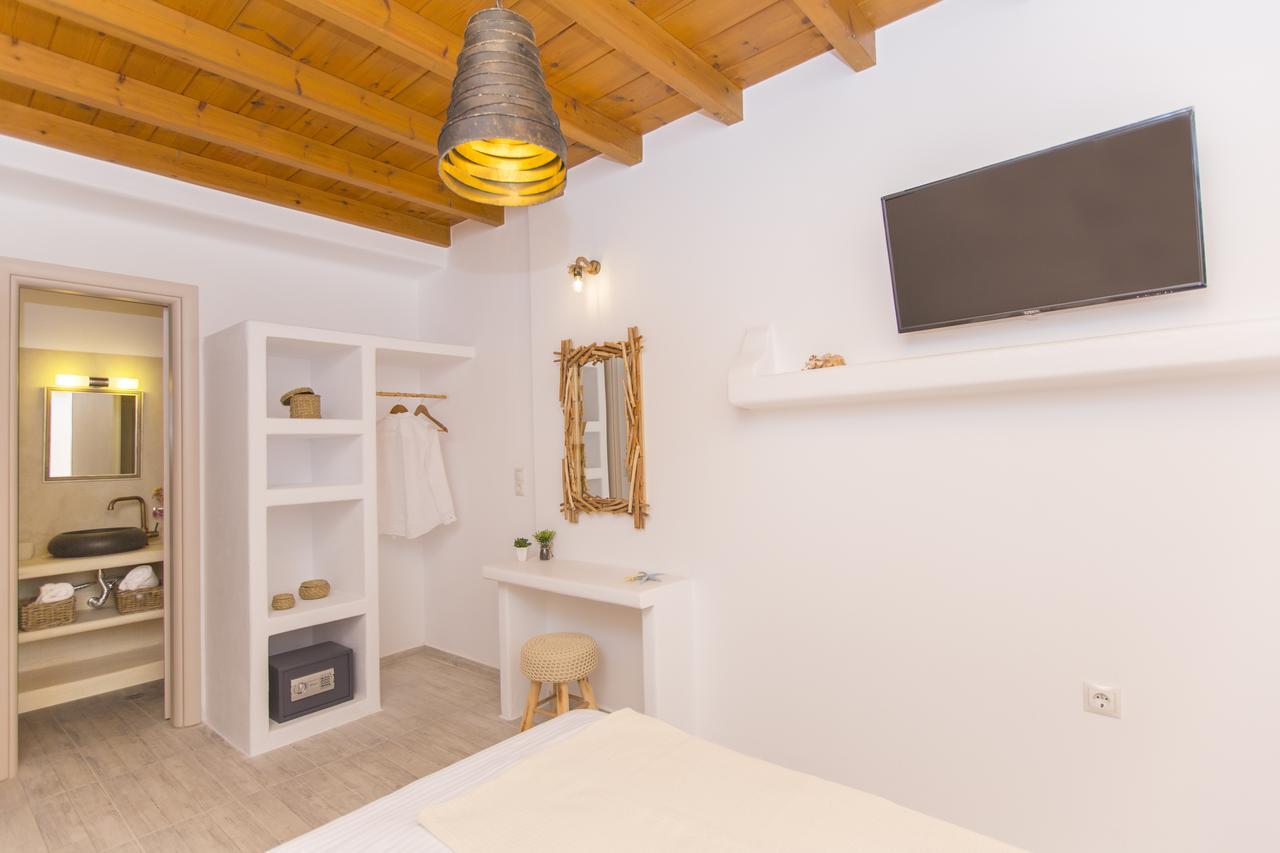 Salinus Beachfront Private Pool Villas Plaka  Exterior photo